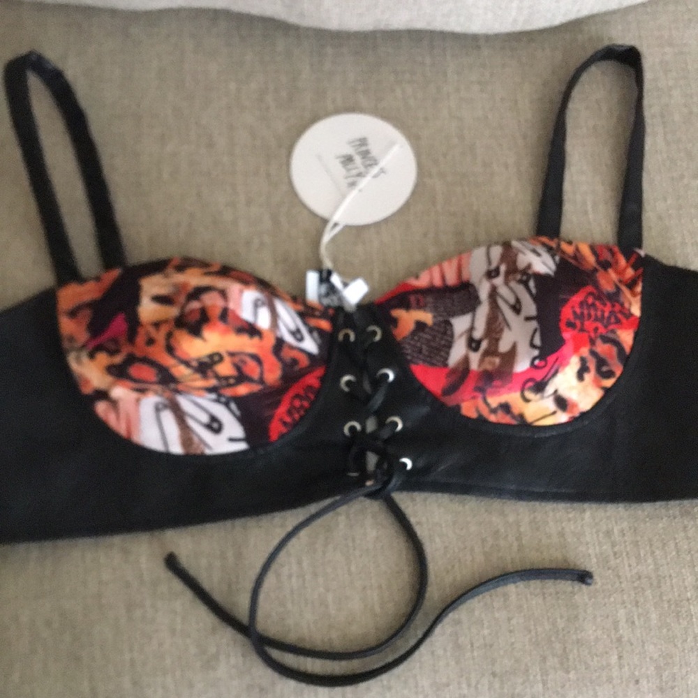 PRINCESS POLLY TOP❤️🖤 - Picture 4 of 7